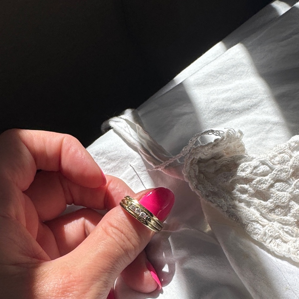 14k Gold 3 Stone Diamond Ring